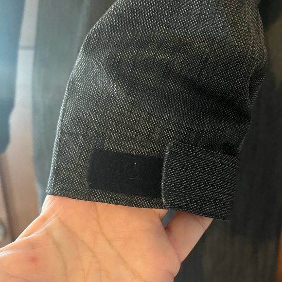 Columbia women’s jacket/ Medium - perfect for rainy days. - Picture 7 of 7